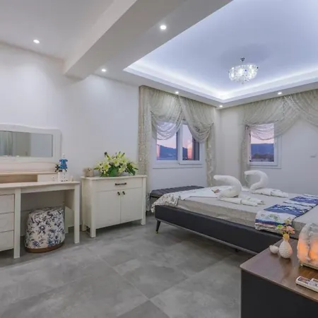 Secluded Luxurious With Pool In 빌라 *