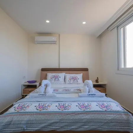 빌라 Secluded Luxurious With Pool In 페티예