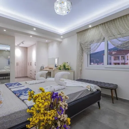 Secluded Luxurious With Pool In 페티예